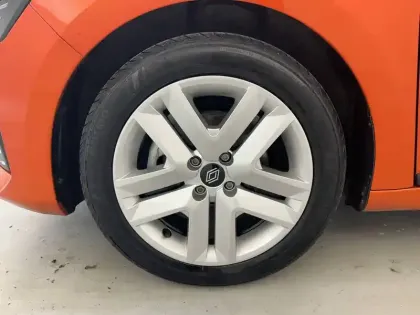 Photo 18 Renault Clio  E-Tech full hybrid 145 ch GSR2