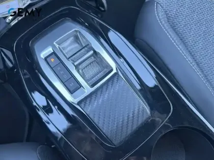 Photo 11 Peugeot 2008  PureTech 130 S&S EAT8