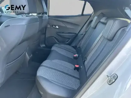 Photo 9 Peugeot 2008  PureTech 130 S&S EAT8