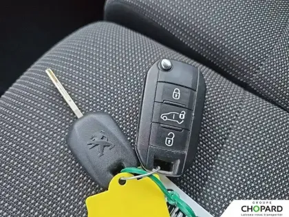 Photo 20 Peugeot Partner  FOURGON STANDARD 650 KG BLUEHDI 100 S&S BVM6