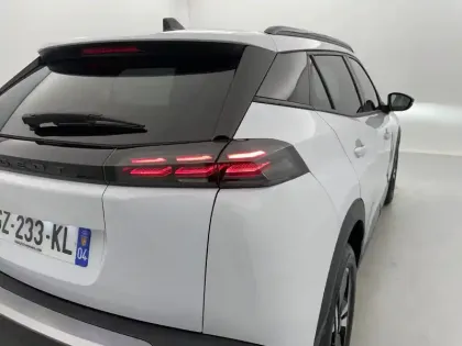 Photo 30 Peugeot 2008  100 S&S BVM6