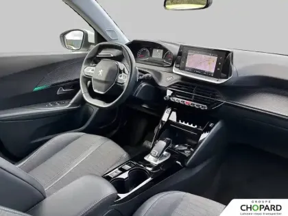 Photo 12 Peugeot 2008  PureTech 130 S&S EAT8