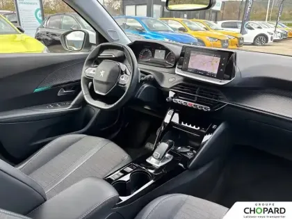 Photo 70 Peugeot 2008  PureTech 130 S&S EAT8