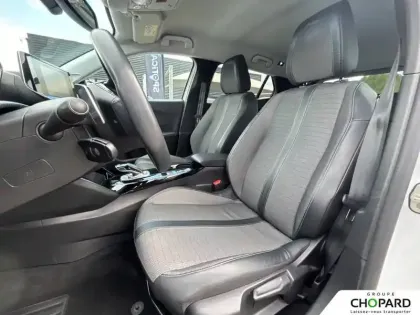 Photo 31 Peugeot 2008  PureTech 130 S&S EAT8