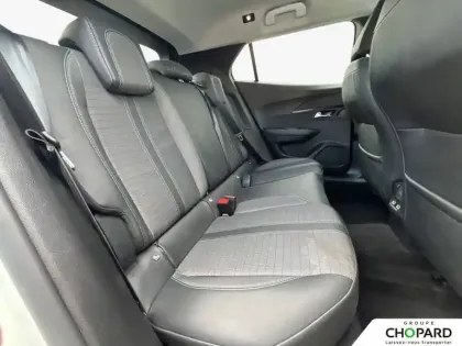 Photo 56 Peugeot 2008  PureTech 130 S&S EAT8