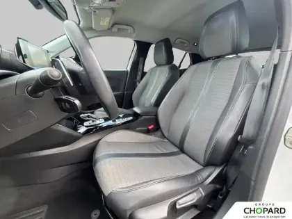 Photo 47 Peugeot 2008  PureTech 130 S&S EAT8