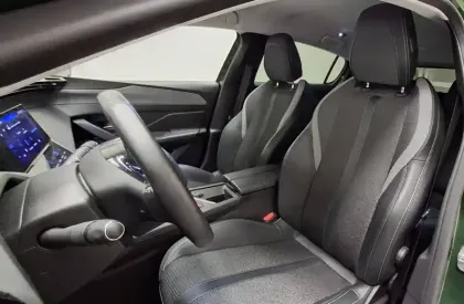 Photo 9 Peugeot 308  PureTech 130ch S&S BVM6