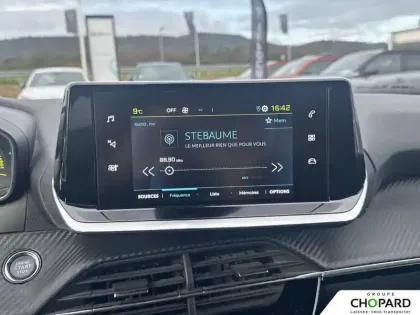 Photo 23 Peugeot 2008  Electrique 136 ch