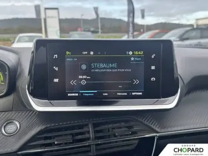 Photo 13 Peugeot 2008  Electrique 136 ch