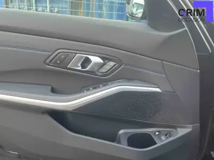 Photo 23 BMW Serie 3 Touring 330e 292 ch BVA8