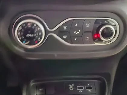 Photo 40 Renault Twingo  III SCe 65 - 21