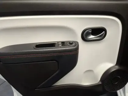 Photo 15 Renault Twingo  III SCe 65 - 21