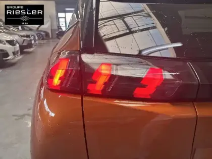 Photo 16 Peugeot 2008  BlueHDi 130 S&S EAT8