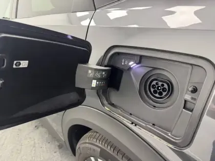 Photo 12 Peugeot 5008  Plug-in Hybrid 195 e-DCS7