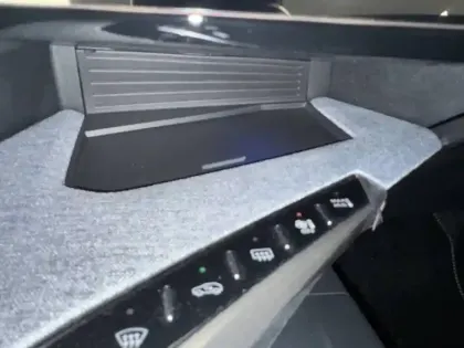 Photo 88 Peugeot 5008  Plug-in Hybrid 195 e-DCS7