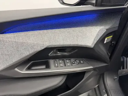 Photo 74 Peugeot 5008  Plug-in Hybrid 195 e-DCS7