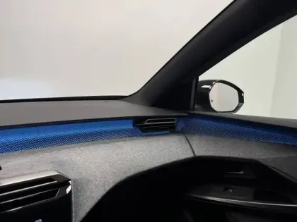 Photo 94 Peugeot 5008  Plug-in Hybrid 195 e-DCS7