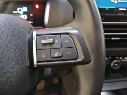 Photo 21 Citroën C4 e- 136 ch Automatique