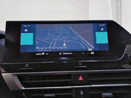 Photo 29 Citroën C4 e- 136 ch Automatique