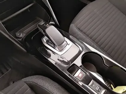 Photo 13 Peugeot 2008  Electrique 136 ch