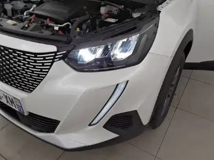 Photo 15 Peugeot 2008  Electrique 136 ch