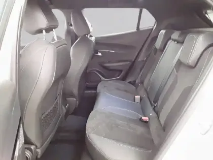 Photo 40 Peugeot 2008  PureTech 130 S&S BVM6