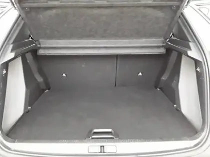 Photo 63 Peugeot 2008  PureTech 130 S&S BVM6