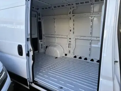 Photo 29 Fiat Ducato  FGN TOLE L2H2 3.3 T D 140 CH MAN