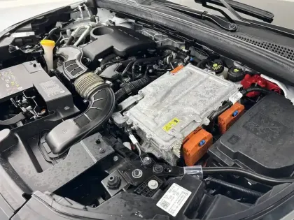 Photo 23 Renault Symbioz  E-Tech full hybrid 145