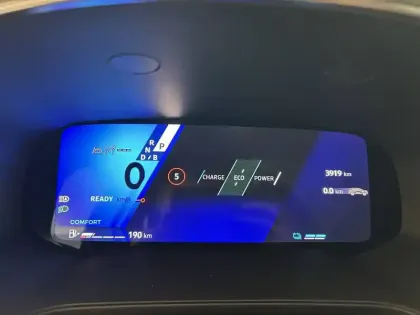 Photo 16 Renault Symbioz  E-Tech full hybrid 145