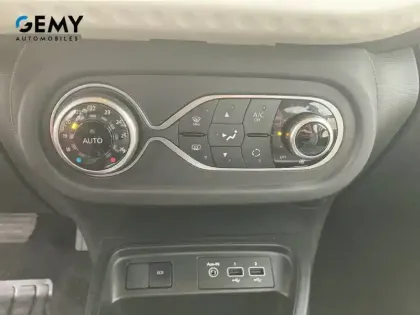 Photo 12 Renault Twingo  III E-Tech