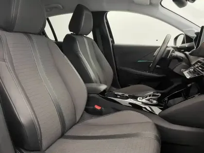 Photo 26 Peugeot 208  PureTech 100 S&S EAT8