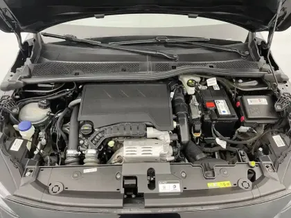 Photo 20 Peugeot 208  PureTech 100 S&S EAT8