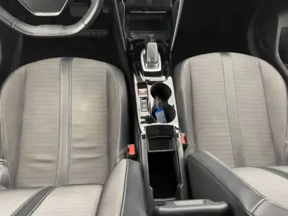 Photo 24 Peugeot 208  PureTech 100 S&S EAT8