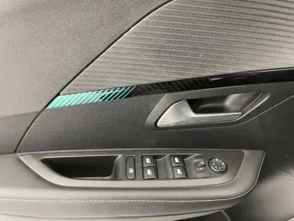 Photo 31 Peugeot 208  PureTech 100 S&S EAT8