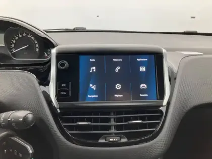 Photo 7 Peugeot 208  PureTech 82ch S&S BVM5