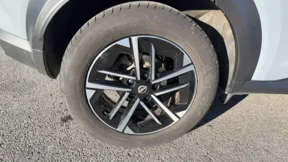 Photo 32 Nissan Juke  HYBRID 143