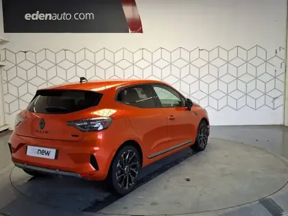 Photo 100 Renault Clio  E-Tech full hybrid 145 ch GSR2