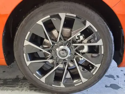 Photo 8 Renault Clio  E-Tech full hybrid 145 ch GSR2