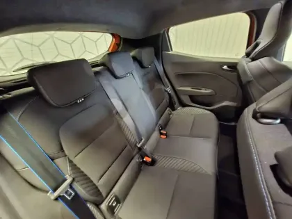 Photo 76 Renault Clio  E-Tech full hybrid 145 ch GSR2