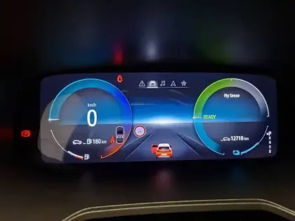 Photo 34 Renault Clio  E-Tech full hybrid 145 ch GSR2