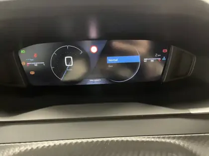 Photo 37 Peugeot 2008  100 S&S BVM6