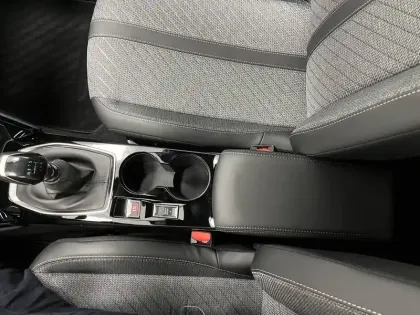 Photo 101 Peugeot 2008  100 S&S BVM6
