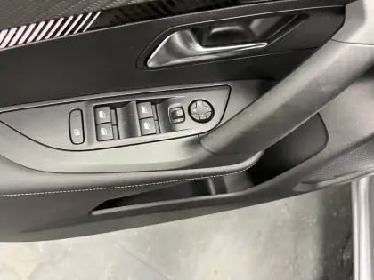 Photo 19 Peugeot 2008  100 S&S BVM6