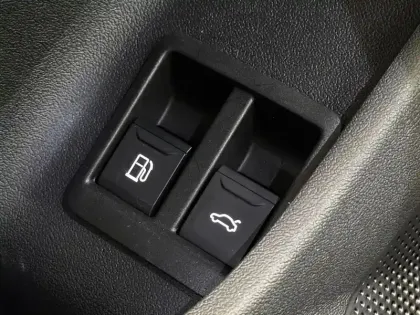 Photo 14 Audi A5  Avant e-hybrid 367 ch S tronic 7 Quattro