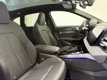 Photo 33 Audi A5  Avant e-hybrid 367 ch S tronic 7 Quattro