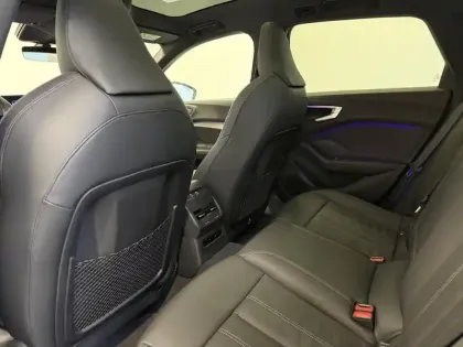 Photo 28 Audi A5  Avant e-hybrid 367 ch S tronic 7 Quattro