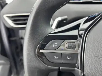 Photo 83 Peugeot 3008  Hybrid 225 e-EAT8