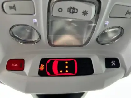 Photo 28 Peugeot 3008  Hybrid 225 e-EAT8