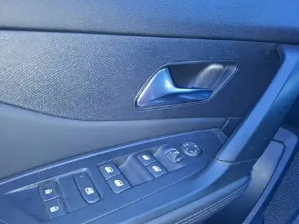 Photo 41 Peugeot 308  PureTech 130ch S&S BVM6